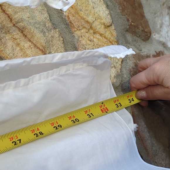 Sisley White Tunic Top with Ruffles - Picture 7 of 9